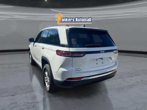 More photos of 2023 Jeep Grand Cherokee Laredo at Yonkers Automall, NY