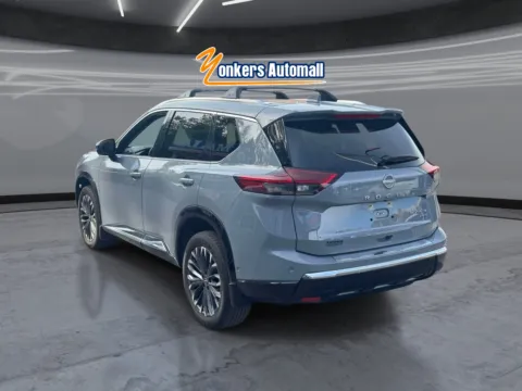 More photos of 2025 Nissan Rogue AWD Platinum at Yonkers Automall, NY