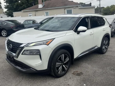 Another view of 2023 Nissan Rogue SL for sale in Yonkers, NY at Yonkers Automall