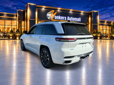 More photos of 2022 Jeep Grand Cherokee Overland 4xe at Yonkers Automall, NY