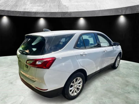 More photos of 2019 Chevrolet Equinox LS at Yonkers Automall, NY