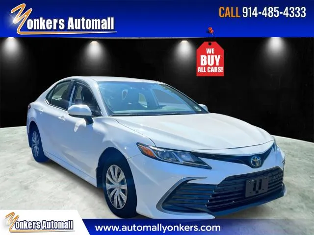 White 2023 Toyota Camry Hybrid LE for sale in Yonkers, NY
