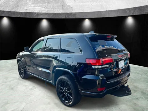More photos of 2019 Jeep Grand Cherokee Altitude at Yonkers Automall, NY