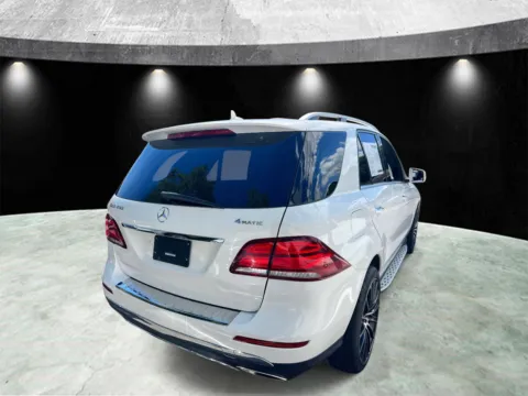 More photos of 2019 Mercedes-Benz GLE 400 4MATIC SUV at Yonkers Automall, NY