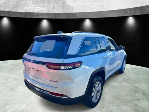 More photos of 2022 Jeep Grand Cherokee Limited at Yonkers Automall, NY