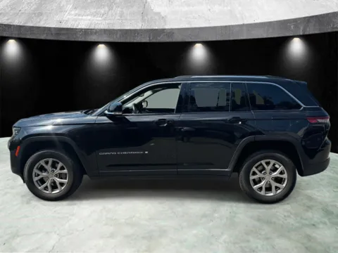 More photos of 2022 Jeep Grand Cherokee Limited 4x4 at Yonkers Automall, NY