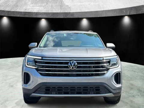 Photos of 2025 Volkswagen Atlas 2.0T SE w/Technology 4MOTION for sale in Yonkers, NY at Yonkers Automall