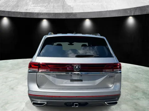 More photos of 2025 Volkswagen Atlas 2.0T SE w/Technology 4MOTION at Yonkers Automall, NY