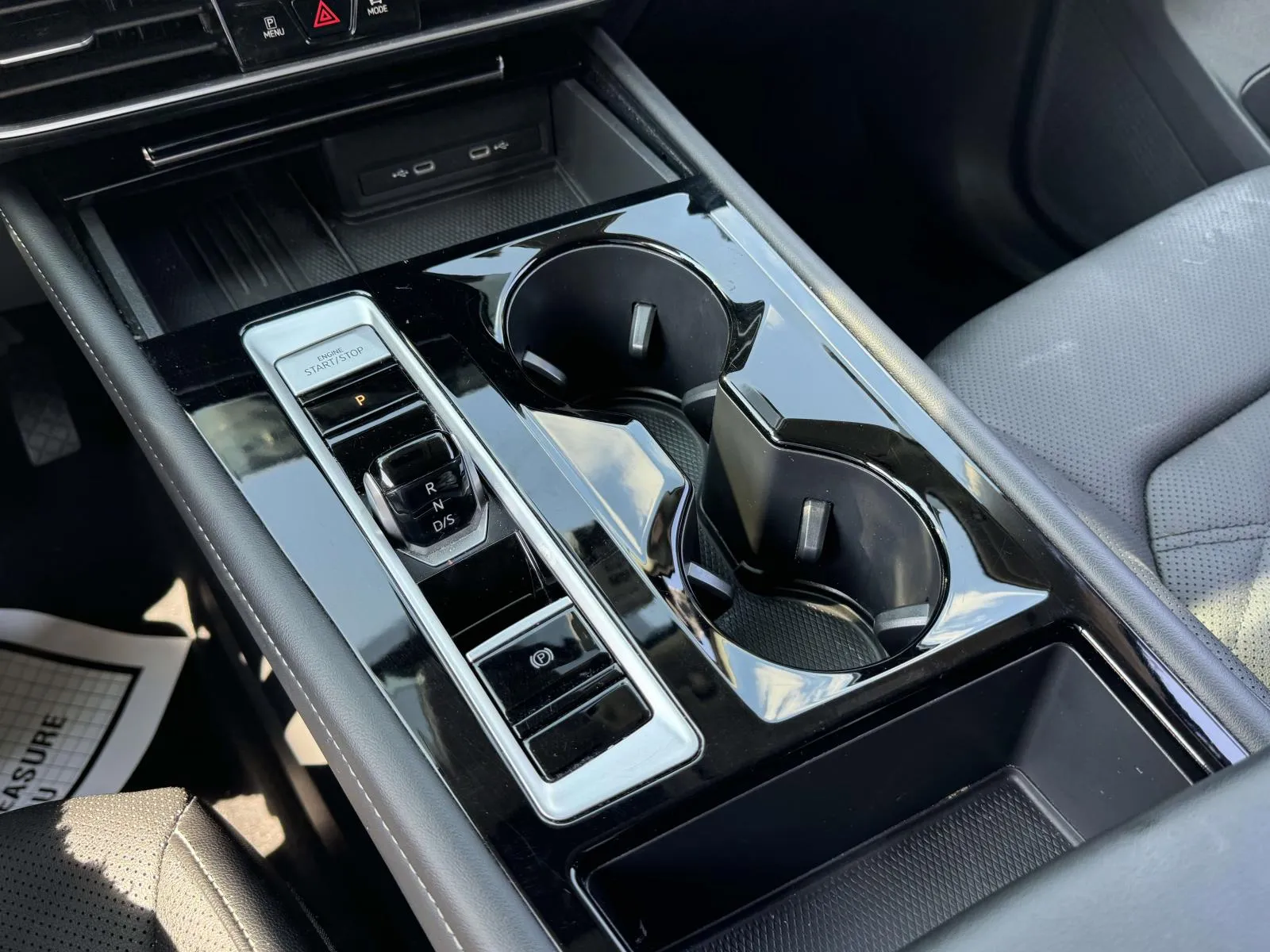 2025 Volkswagen Atlas SE w/Tech - Photo 28