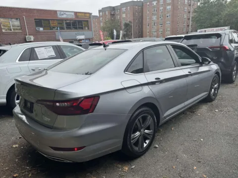 More photos of 2021 Volkswagen Jetta R-Line Auto at Yonkers Automall, NY
