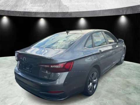 More photos of 2024 Volkswagen Jetta 1.5T SE at Yonkers Automall, NY