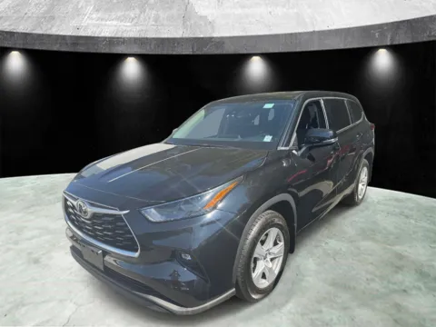 Another view of 2022 Toyota Highlander LE AWD for sale in Yonkers, NY at Yonkers Automall