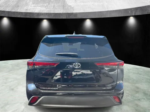 More photos of 2022 Toyota Highlander LE AWD at Yonkers Automall, NY