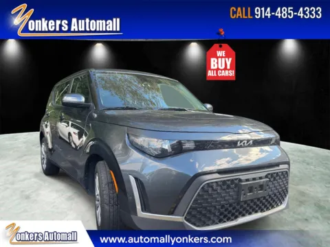 Gray 2023 Kia Soul LX for sale in Yonkers, NY