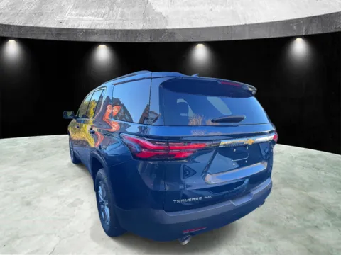 More photos of 2023 Chevrolet Traverse AWD 4dr LT Cloth w/1LT at Yonkers Automall, NY