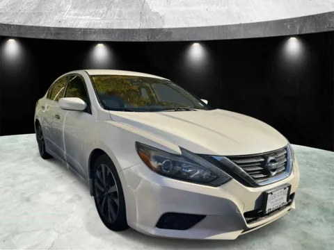 White 2017 Nissan Altima 2.5 SR Sedan for sale in Yonkers, NY