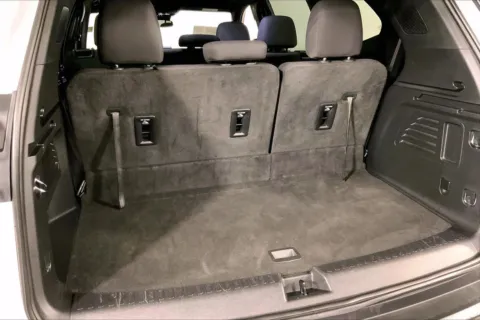 More photos of 2025 GMC Acadia Elevation at Cable Dahmer Buick GMC of Independence, MO