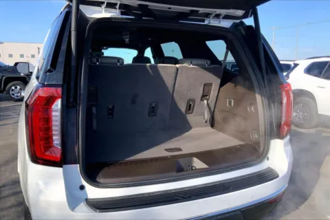 More photos of 2023 GMC Yukon SLT at Cable Dahmer Buick GMC of Independence, MO
