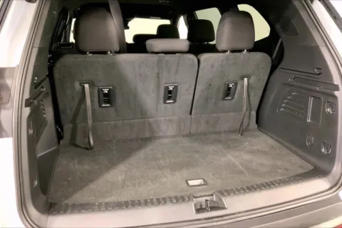 More photos of 2025 GMC Acadia Elevation at Cable Dahmer Buick GMC of Independence, MO