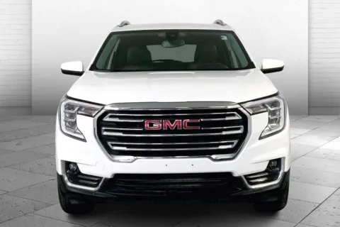 Photos of 2024 GMC Terrain SLT for sale in Independence, MO at Cable Dahmer Buick GMC of Independence