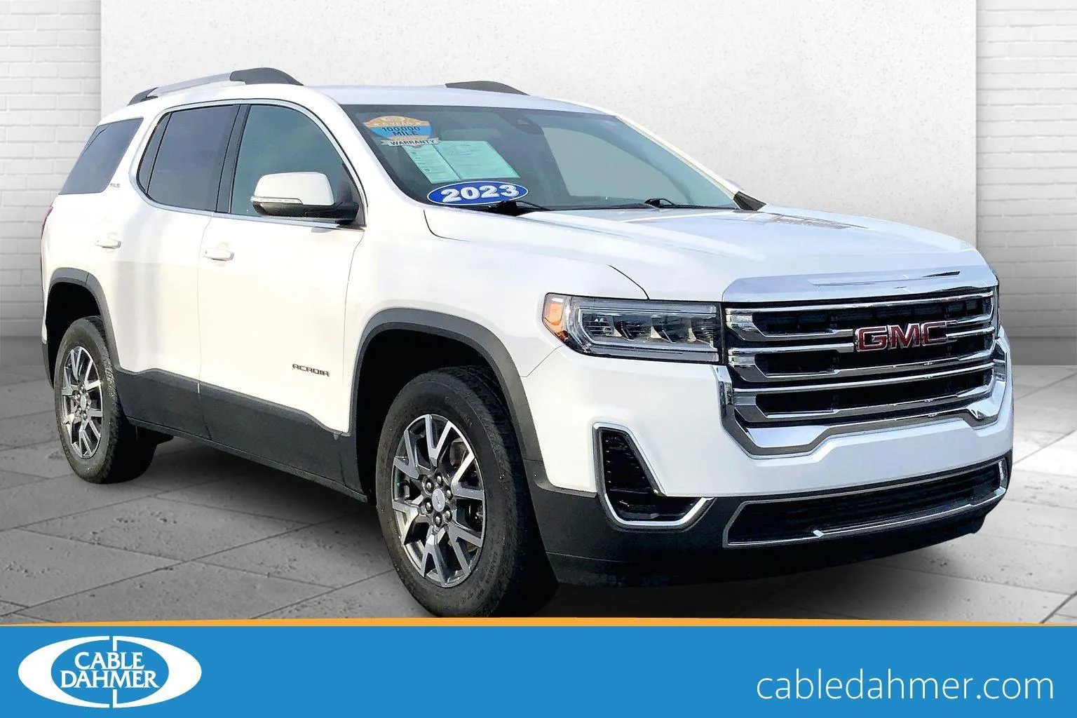 White 2023 GMC Acadia SLE for sale in Independence, MO