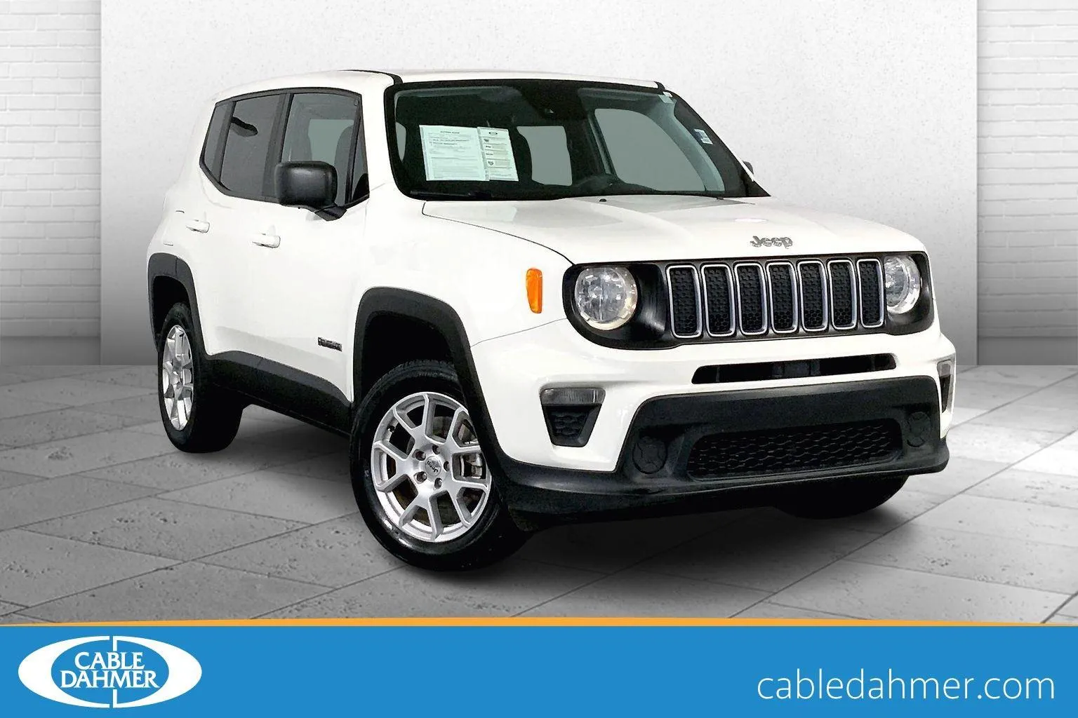 White 2023 Jeep Renegade Latitude for sale in Independence, MO