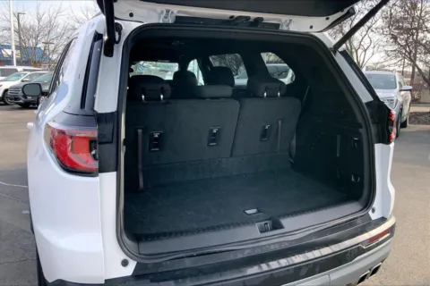 More photos of 2025 GMC Acadia Elevation at Cable Dahmer Buick GMC of Independence, MO