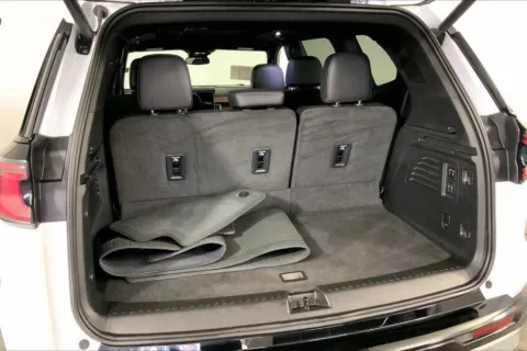 More photos of 2024 GMC Acadia Denali at Cable Dahmer Buick GMC of Independence, MO