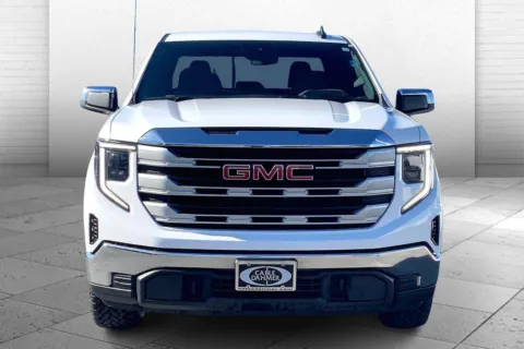 Photos of 2022 GMC Sierra 1500 SLE for sale in Independence, MO at Cable Dahmer Buick GMC of Independence