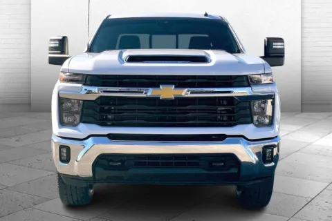 Photos of 2024 Chevrolet Silverado 2500 HD LT for sale in Independence, MO at Cable Dahmer Buick GMC of Independence