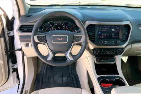 More photos of 2020 GMC Acadia Denali at Cable Dahmer Buick GMC of Independence, MO