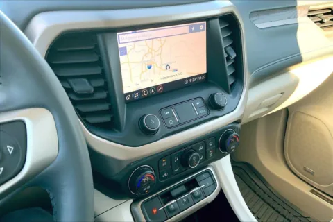 More photos of 2020 GMC Acadia Denali at Cable Dahmer Buick GMC of Independence, MO