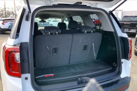 More photos of 2023 GMC Acadia SLE at Cable Dahmer Buick GMC of Independence, MO