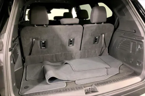 More photos of 2025 GMC Acadia Elevation at Cable Dahmer Buick GMC of Independence, MO