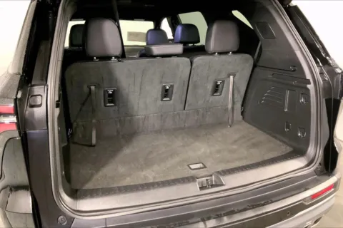 More photos of 2025 Chevrolet Traverse LT at Cable Dahmer Buick GMC of Independence, MO