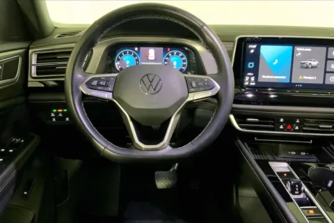 More photos of 2025 Volkswagen Atlas Cross Sport 2.0T SE w/Technology at Cable Dahmer Buick GMC of Independence, MO