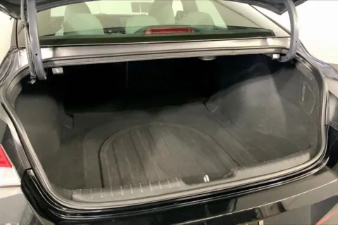 More photos of 2025 Hyundai Elantra Hybrid Limited at Cable Dahmer Buick GMC of Independence, MO