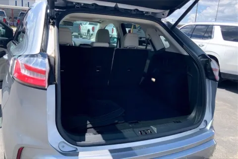 More photos of 2022 Ford Edge Titanium at Cable Dahmer Buick GMC of Independence, MO