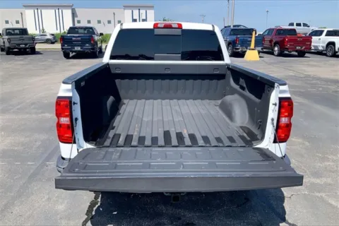 More photos of 2018 Chevrolet Silverado 1500 LT at Cable Dahmer Buick GMC of Independence, MO