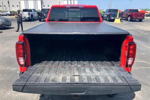 More photos of 2022 GMC Sierra 2500HD SLE at Cable Dahmer Buick GMC of Independence, MO