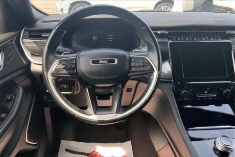 More photos of 2021 Jeep Grand Cherokee L Altitude at Cable Dahmer Buick GMC of Independence, MO