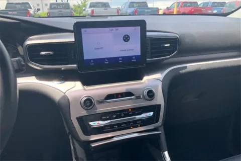 More photos of 2020 Ford Explorer XLT at Cable Dahmer Buick GMC of Independence, MO