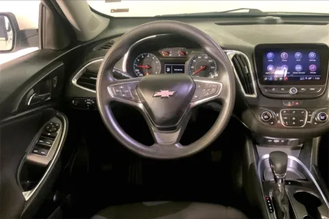 More photos of 2021 Chevrolet Malibu LT at Cable Dahmer Buick GMC of Independence, MO