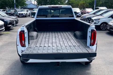 More photos of 2022 GMC Sierra 3500HD Denali at Cable Dahmer Buick GMC of Independence, MO