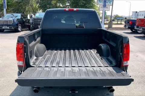 More photos of 2009 GMC Sierra 1500 SLE at Cable Dahmer Buick GMC of Independence, MO
