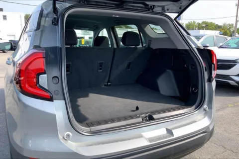 More photos of 2024 GMC Terrain SLE at Cable Dahmer Buick GMC of Independence, MO