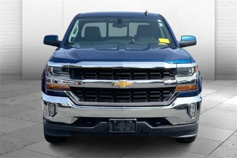 Photos of 2018 Chevrolet Silverado 1500 LT for sale in Independence, MO at Cable Dahmer Buick GMC of Independence