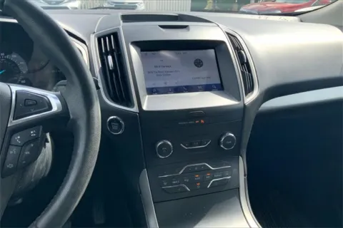 More photos of 2020 Ford Edge SEL at Cable Dahmer Buick GMC of Independence, MO