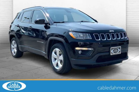 Black 2019 Jeep Compass Latitude for sale in Independence, MO