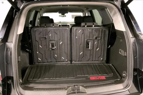 More photos of 2023 GMC Acadia SLE at Cable Dahmer Buick GMC of Independence, MO